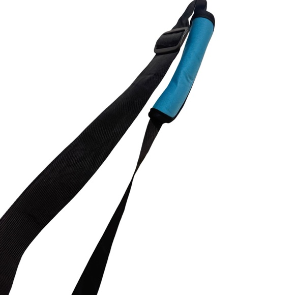 PocoPet small pet carrier - crossbody - folds up into small bag - Picture 7 of 13